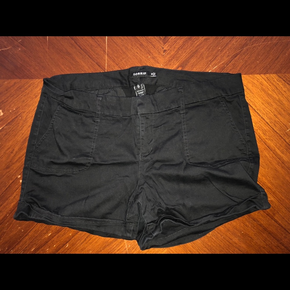 ⚫️ Black Sateen Shorts